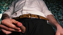 sex сексуальный парень в костюме дрочит крупным планом стонет от удовольствия и кончает в презервативе porn