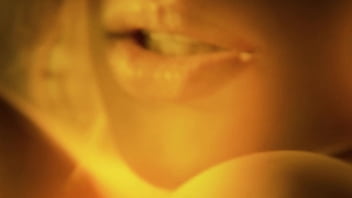 sex курящая горячая крошка деми сутра покрытая золотыми хлопьями снимает свою первую сцену анального секса brazzers porn