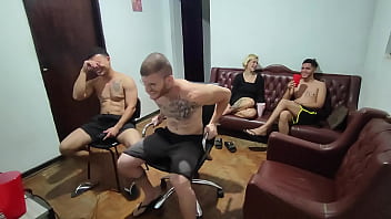 sex это было просто чтобы поиграть в видеоигру в конце концов в обзоре это пиздец porn