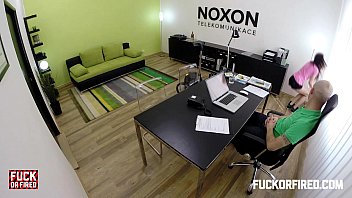 sex юная шлюшка жестко трахает своего босса в надежде что его не уволят porn