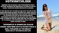 sex hotkinkyjo в сверкающем чешуйчатом платье принимает бутылку вина в очко и анальный пролапс на пляже porn