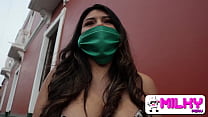 sex презерватив не порвался верно красивая супергрудая запечатлена на улицах перу porn