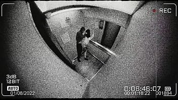 sex в сеть попало вирусное видео опрятная девушка занимается сексом в лифте porn