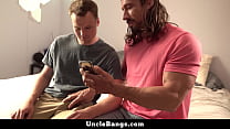 sex счастливчикпасынок узнает все о гейсексе от своего папочки unclebangs porn