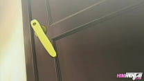 sex 彼は私の義母のお尻を準備して私の友達が彼女をファックできるようにします 無修正の変態 porn