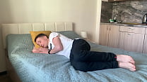 sex девушка с большой задницей разбудила своего мужчину для секса porn