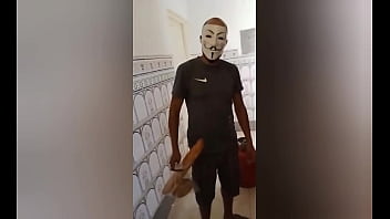 sex я пошел в гости к новому соседу и обнаружил что его шлюхажена очень возбуждена и я трахнул его а он попросил меня porn