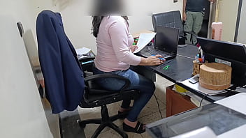 sex моя начальница на работе хотела стать моей сахарной мамочкой и дать мне кучу денег чтобы я мог доводить ее до porn