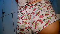 sex молодая горничная трахается с братом своего мужа стоя в ванной porn