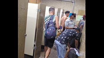 sex 地下鉄駅のトイレでセックス porn