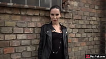 sex моя соседка наконец сдалась и позволила ему трахнуть ее в задницу porn
