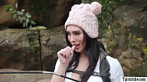 sex прекрасная туристка эмбер фиера трахается в лесу porn