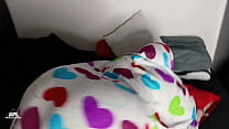 sex моя сводная сестра преподносит мне сюрприз чтото ждет меня под одеялом и это отличная задница готовая меня трахнуть porn