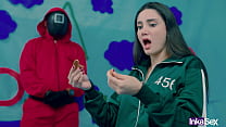 sex игра с кальмарами бразильянка виктория кармарго ломает печенье в игре с кальмарами и трахается в свою мясистую porn