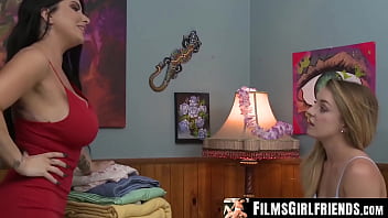 sex filmsgirlfriendscom гламурная milf алура дженсон занимается ножницами с джией дерзой porn