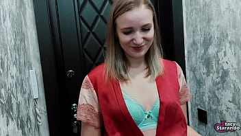sex шлюхажена пришла к соседу и трахнула его лицо и рот porn