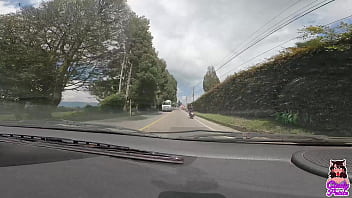 sex 巨大なチンポで車の中で初めてファック porn