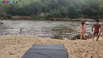 sex i took my girlfriend to the stream to take a bath and break the gourd with my hand because it was very hard porn