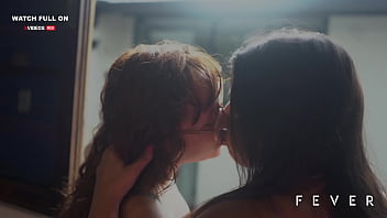 sex пара приглашает молодого друга для секса втроем в офис летисия феффер маседо и деуса артемис porn