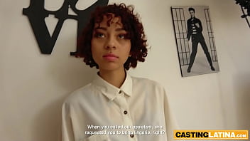 sex крошечная латиноамериканка арья кэтс была использована на кастинге чтобы получить работу porn