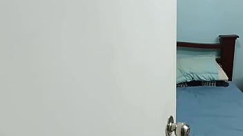sex 私は父の友達とセックスをしました義理の弟が私を見てセックスをさせてくれさもないと父に言うと言いました100スペイン語です porn