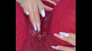 sex 맛있게 젖을 때까지 레깅스를 통해 내 보지를 문지릅니다 젖어 있고 너무 더러운 말을 해서 너무 흥분됩니다 porn