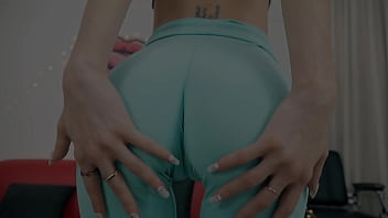 sex невероятный зазор между бедрами огромная верблюжья лапка круглая грудь круглая попка худенькая детка porn