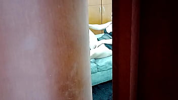 sex я узнаю что моя мачеха девушка с вебкамеры и просит меня устроить шоу для ее пользователей и в итоге я ее трахаю porn