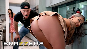 sex brazzers шлюховатый шефповар хейли дэвис трахается с мужем своей лучшей подруги и портит их юбилейный ужин porn