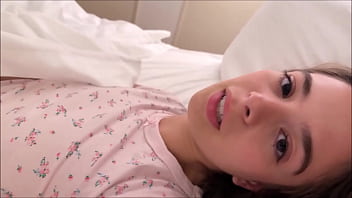 sex сплю в постели с маленькой сестрой молли литтл семейная терапия алекс адамс porn