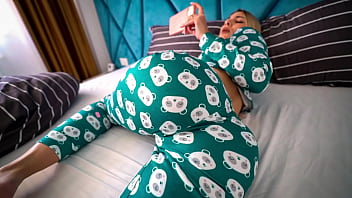 sex ខមរលងកនដយនងតរលក step sister caught watching porn and helped to have orgasms beg for creampie porn