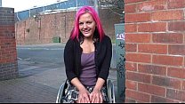 sex прикованная к инвалидному креслу leah caprice светится в великобритании и обнажена на улице porn