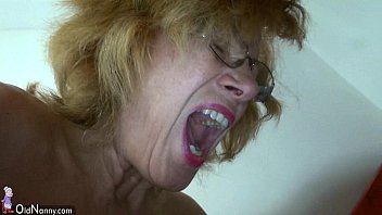 sex толстая бабушка и толстая зрелая мастурбируют киску вместе porn